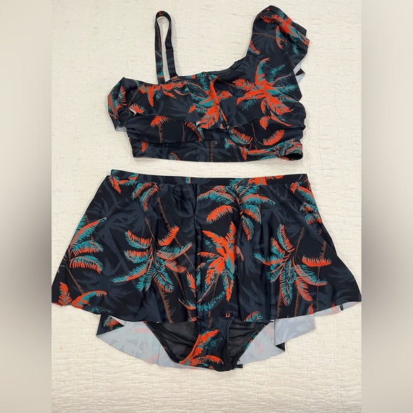 Torrid One Shoulder Flounce‎ Bikini Swimsuit Sz. 3 - Picture 6 of 16